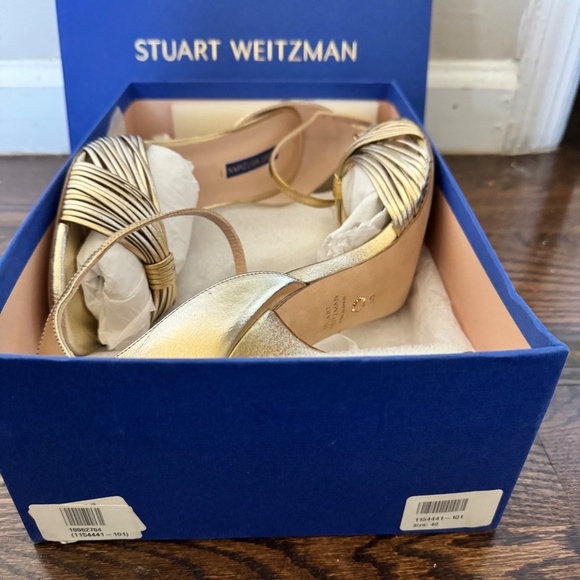 STUART WEITZMAN GOLD HEELED SANDALS - Picture 7 of 7